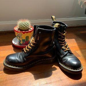 Dr Martens black boots Size 7